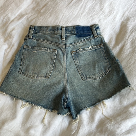 Natural High-Rise Shorts - Picture 4 of 4